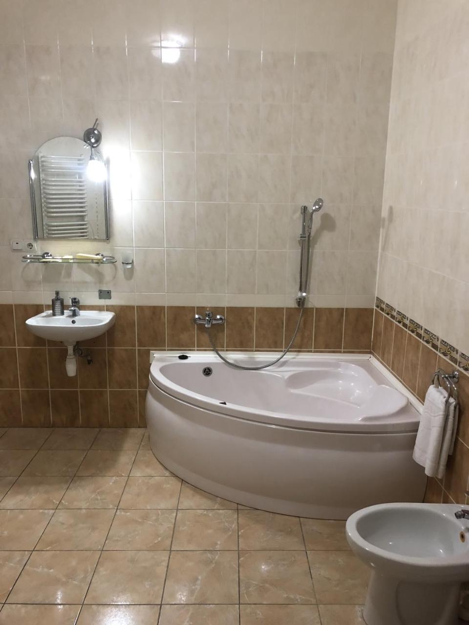 Europe Hotel Brody Εξωτερικό φωτογραφία